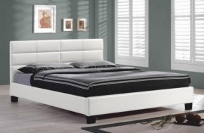 Manželská postel v ceně do 5.500 Kč