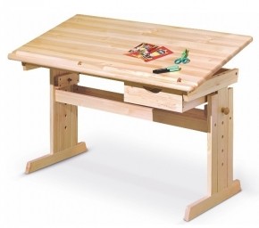Dětský psací stůl v ceně do 2.700,- Kč
