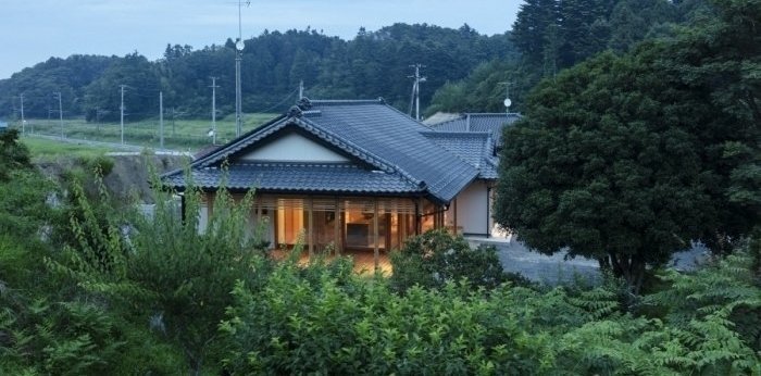 Long House - Dobrá dřevostavba se přizpůsobí