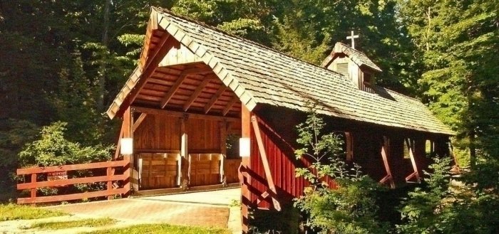 Dřevěný šindel na střeše