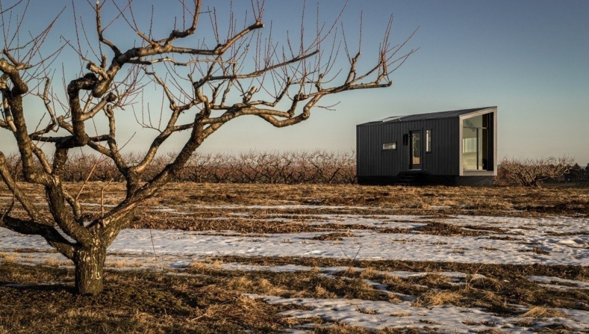 Černobílý tiny house