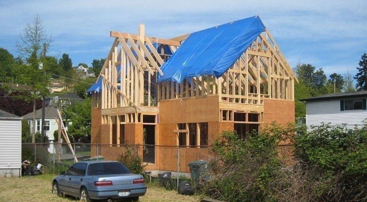 Building a Typical American Wooden Family House StepbyStep Construction Guide and Photo