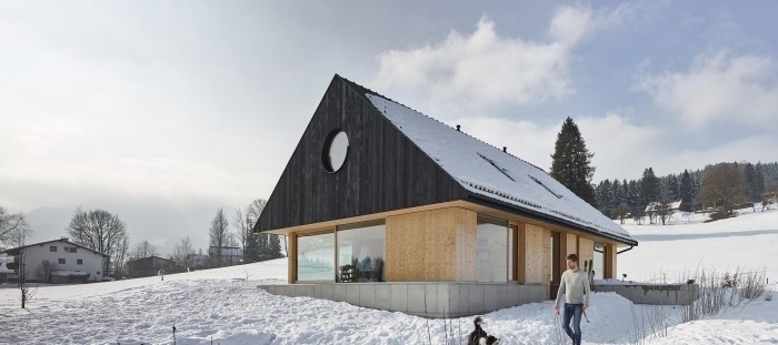 Minimalistický domek v rakouských Alpách