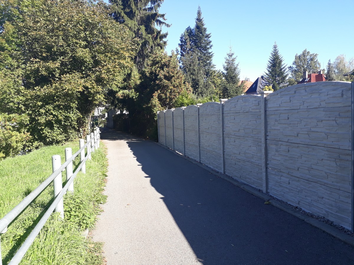 betonový plot