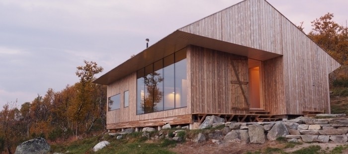 Moderní dřevěná chata s fantastickým výhledem