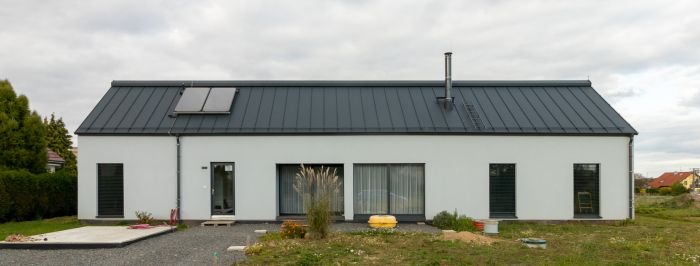Moderní dřevostavba postavená podle architektonického návrhu