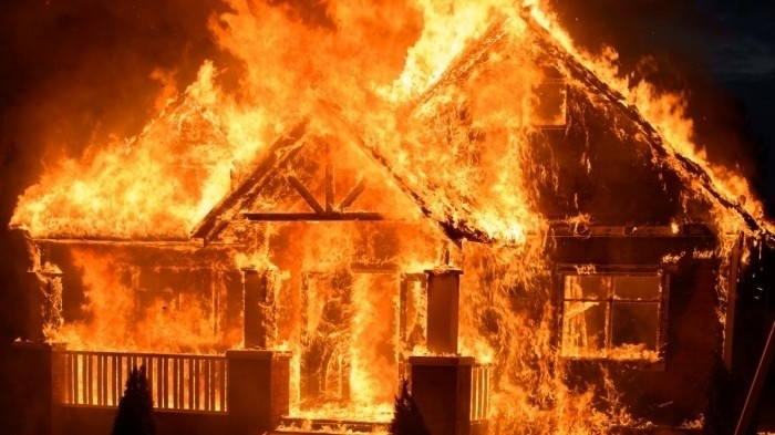 5 mýtů o dřevostavbách: Hoří rychleji než zděné domy?