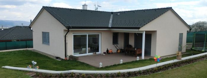 Moderní montovaná dřevostavba