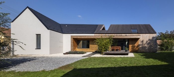 Zdařilá renovace polorozpadlé maďarské farmy