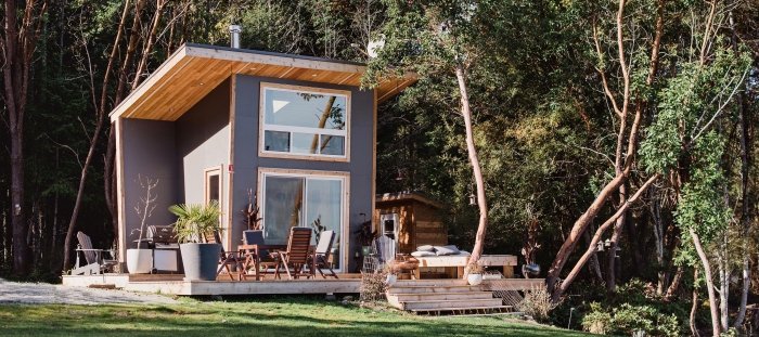 Tiny house na břehu jezera sloužil jako místo ke svatbě