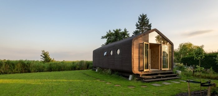 Wikkelhouse, modulární dům ze dřeva a lepenky