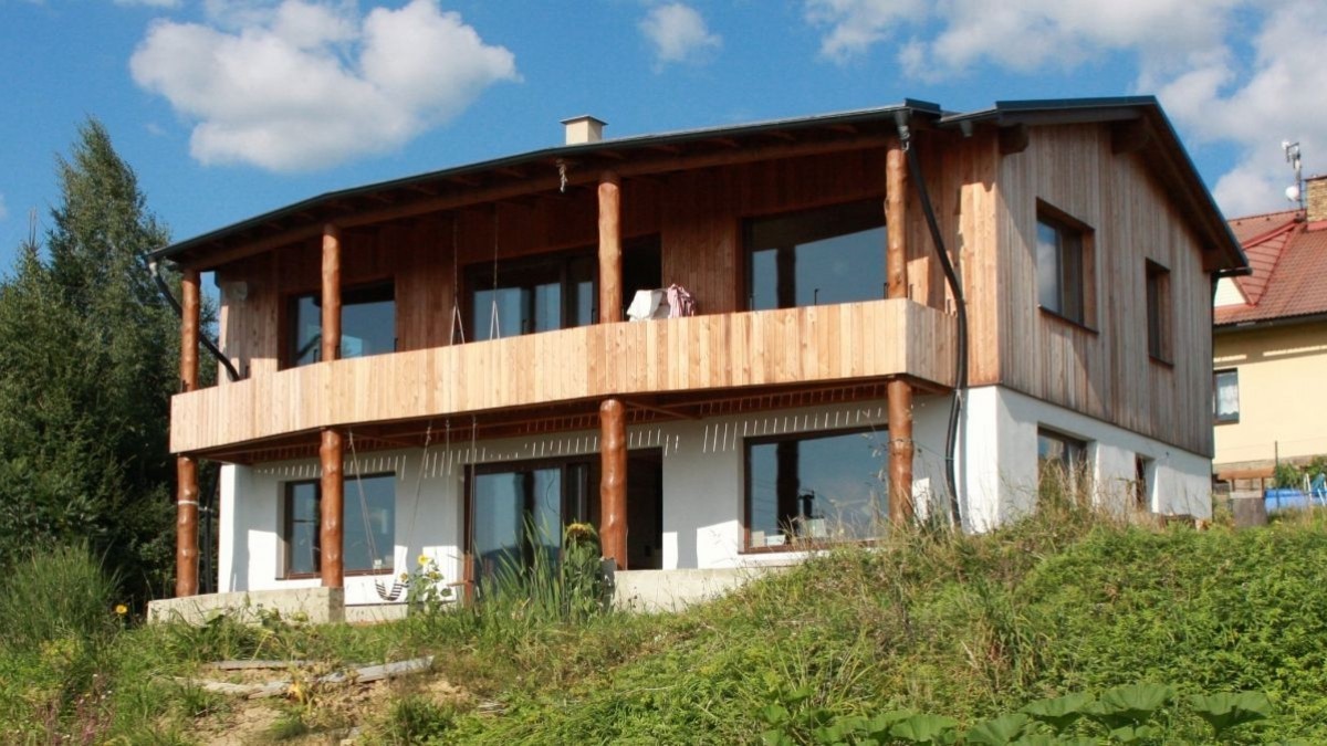 Rodinný dům svépomocí v Beskydech