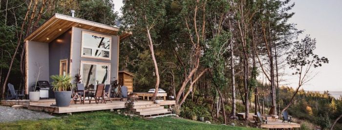 Tiny house pro mladý pár na pozemku u lesa
