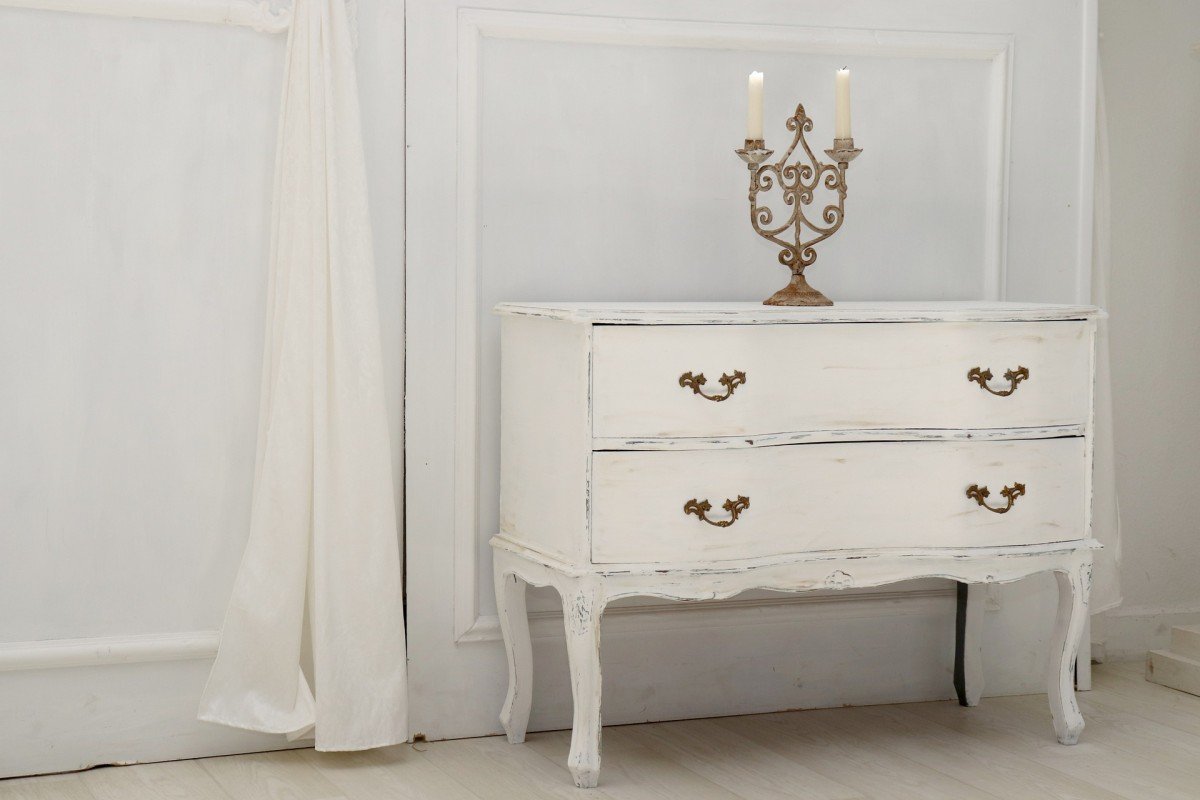 romantický styl bydlení - staro-nový nábytek