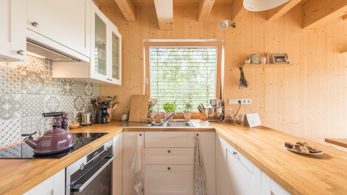Moderní dřevěné kuchyně