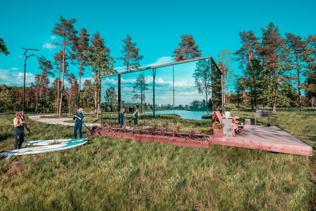 zrcadlový tiny house