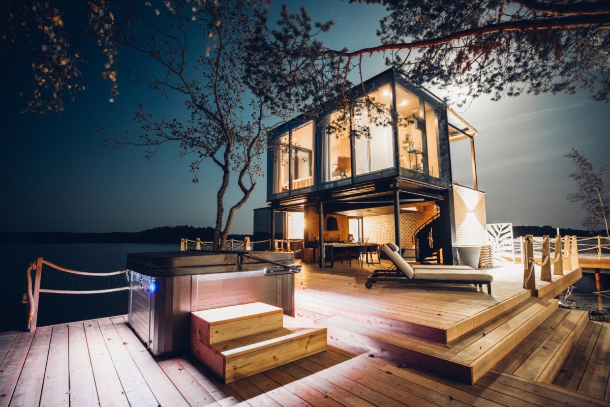 zrcadlový tiny house