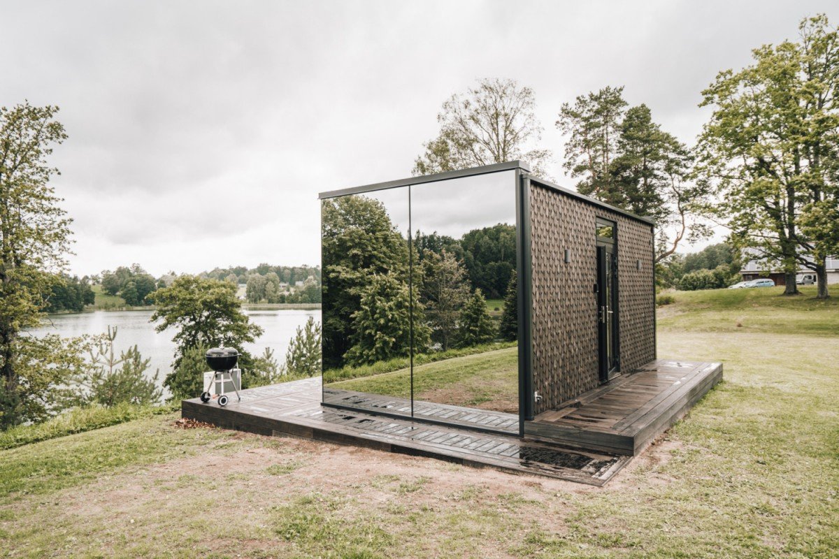 zrcadlový tiny house