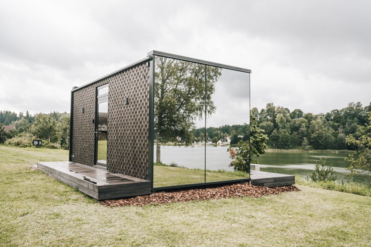 zrcadlový tiny house