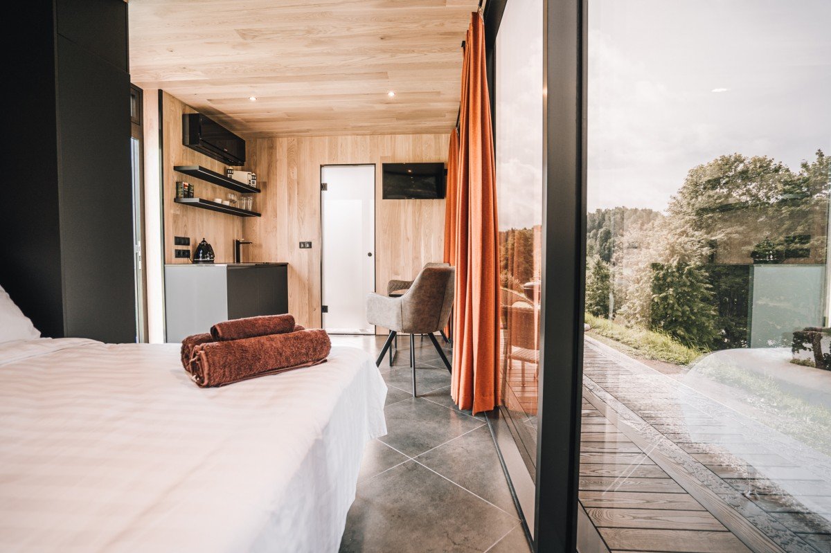 zrcadlový tiny house