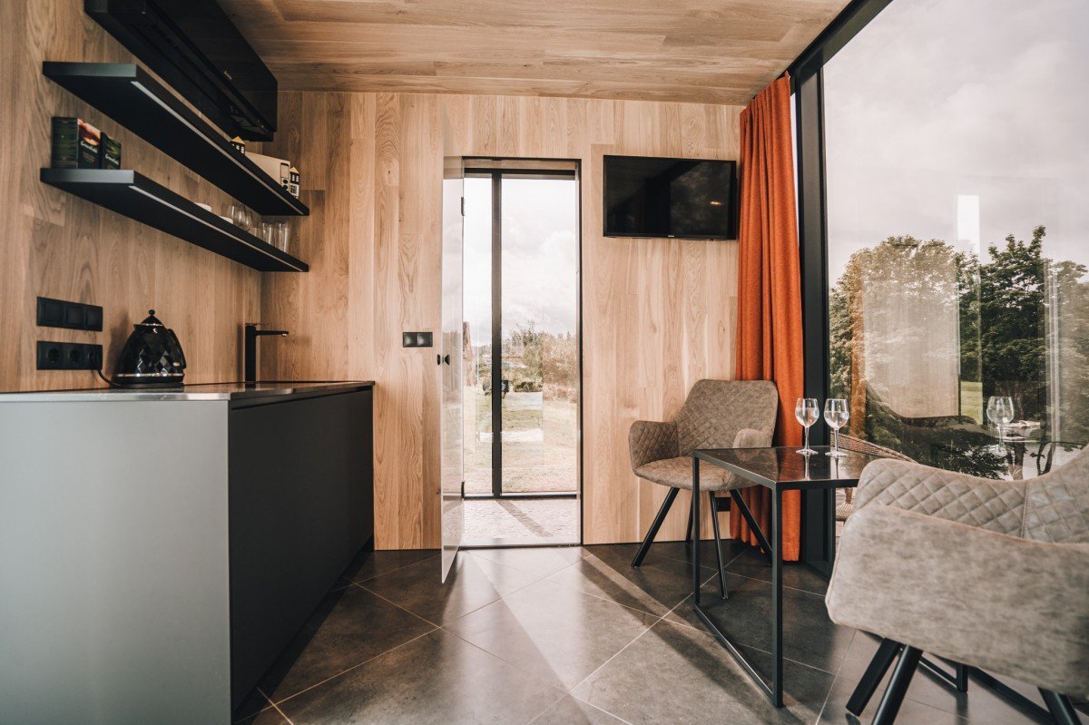 zrcadlový tiny house