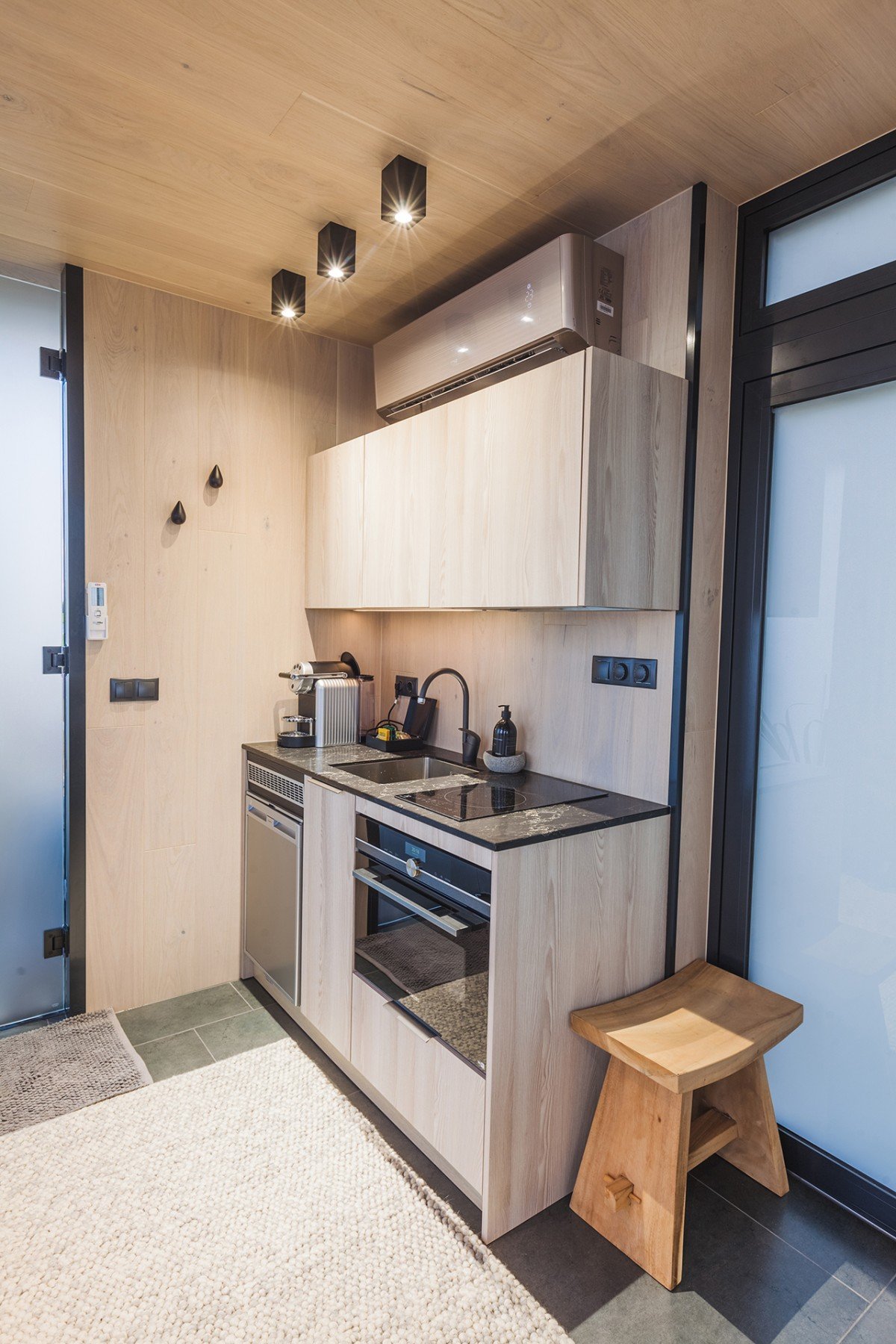 zrcadlový tiny house