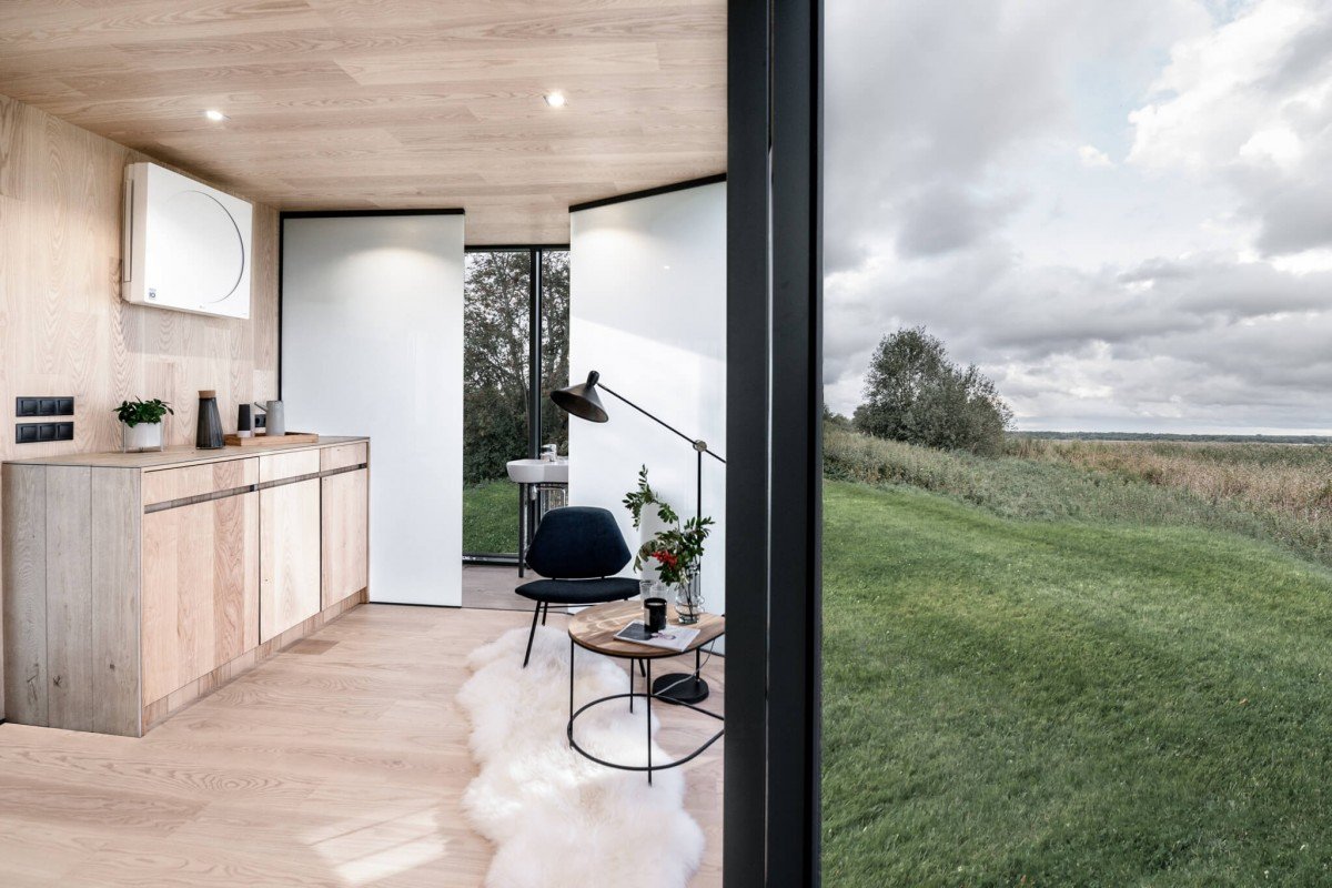 zrcadlový tiny house