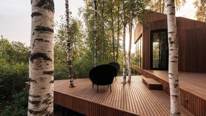Tři luxusní vily v lesích