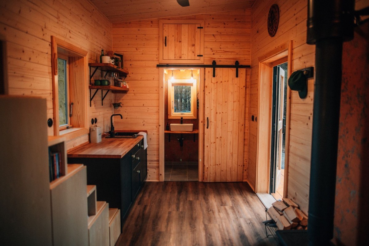 tiny house svépomocí