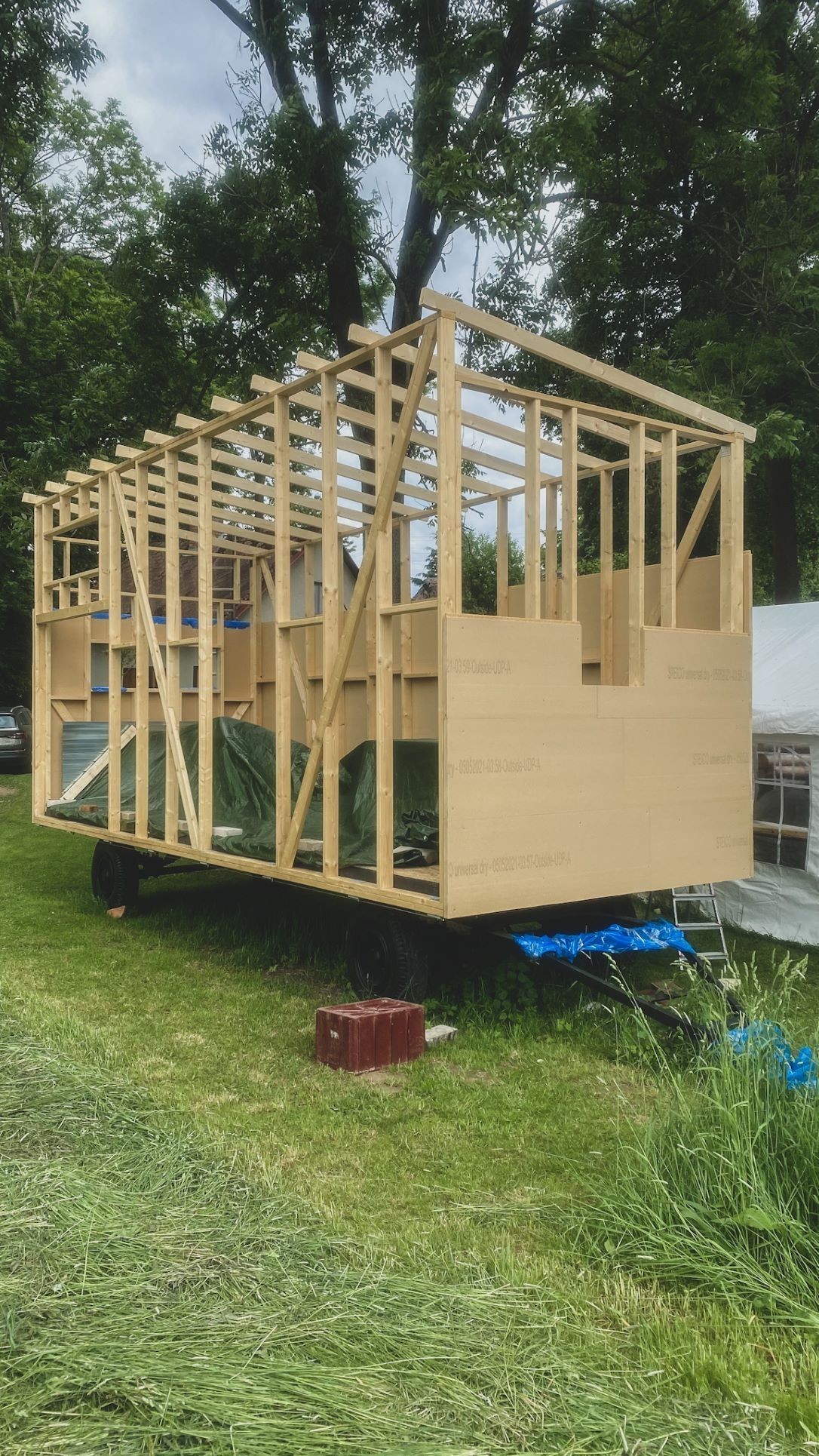 tiny house svépomocí
