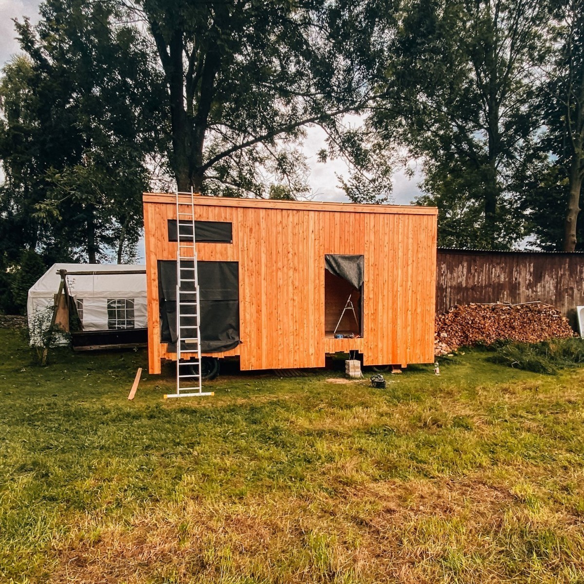 tiny house svépomocí