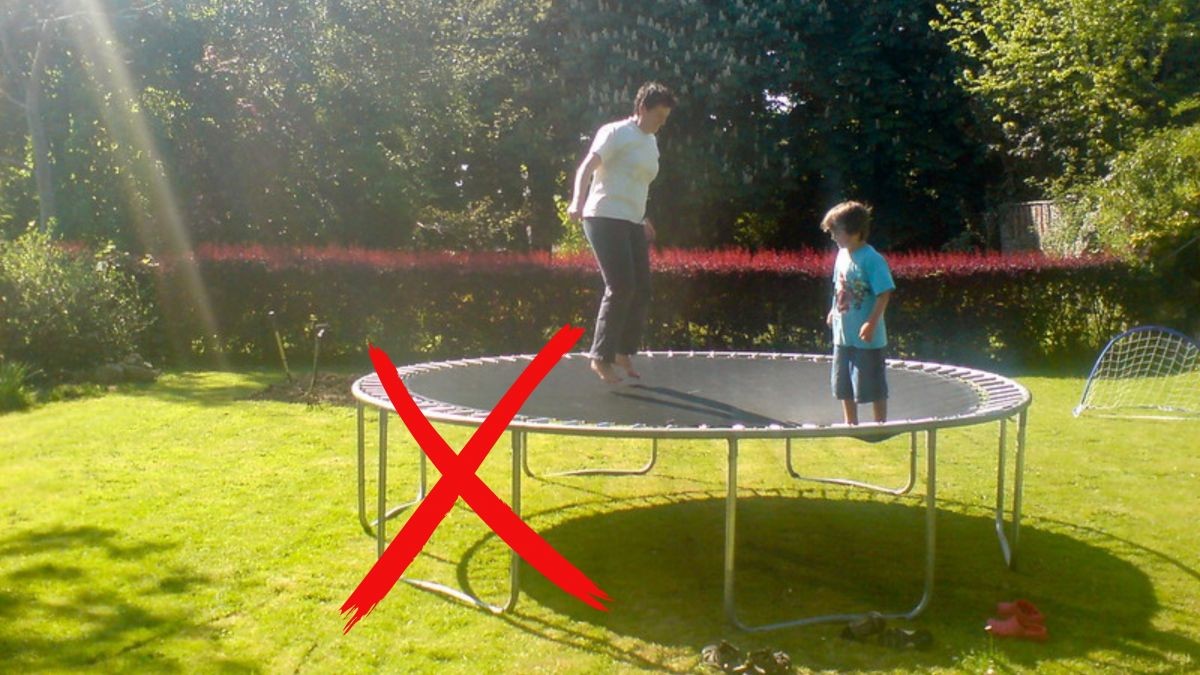 Trampolína do země