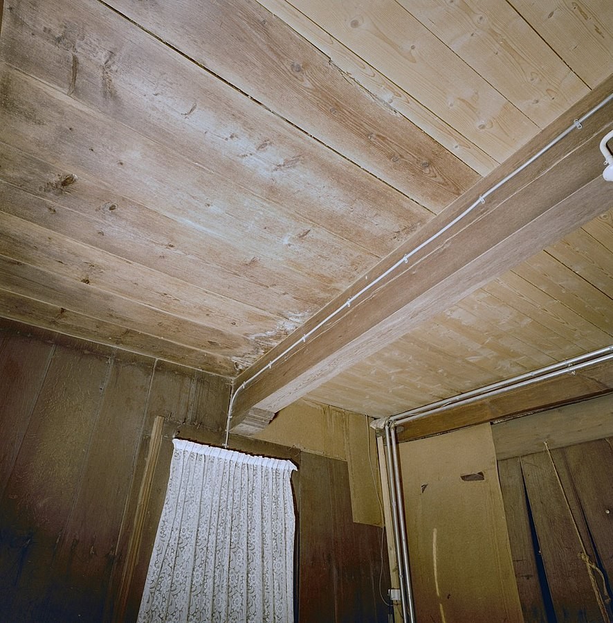 Dřevěný strop