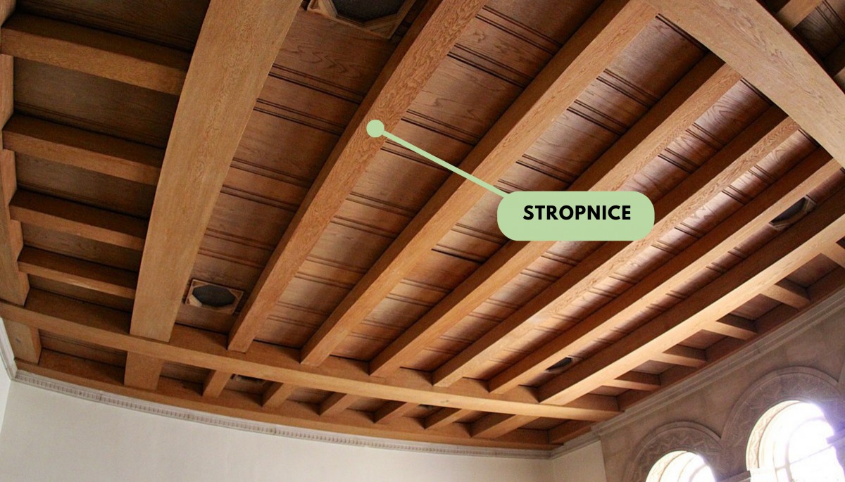 Dřevěný strop