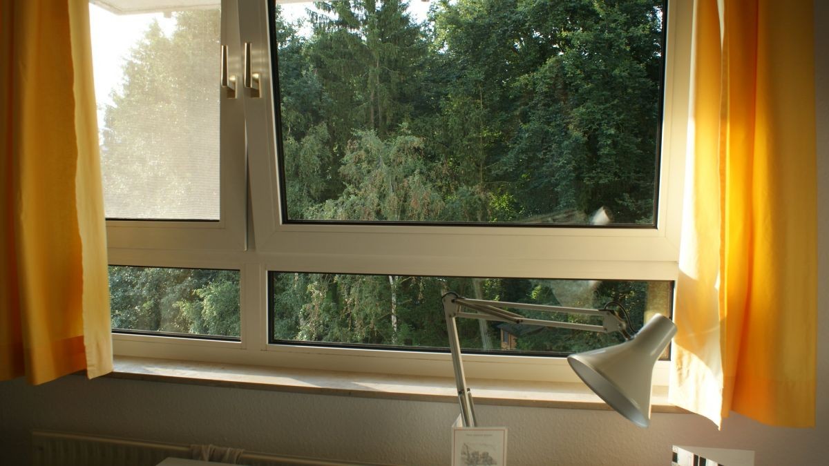 Při výběru izolačních skel záleží na orientaci oken na světové strany