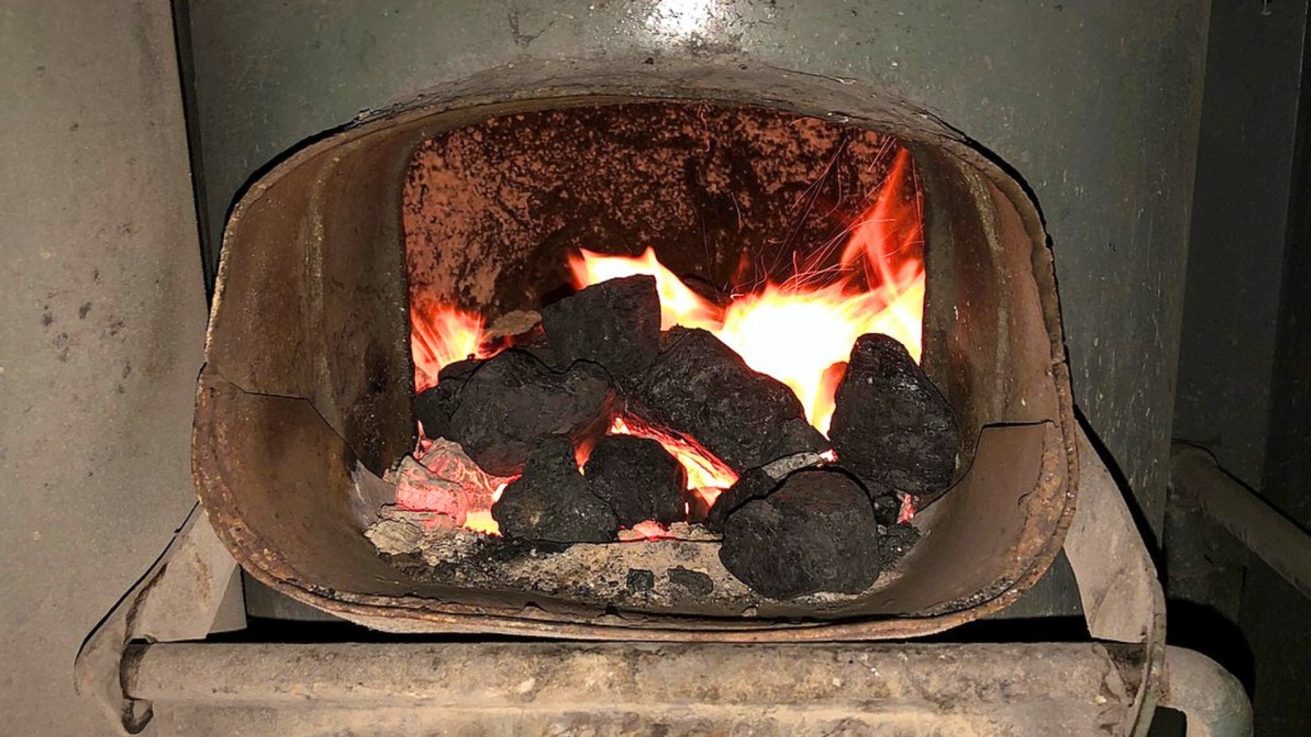 Plánovaný zákaz kotlů na uhlí měl být platný od ledna 2025