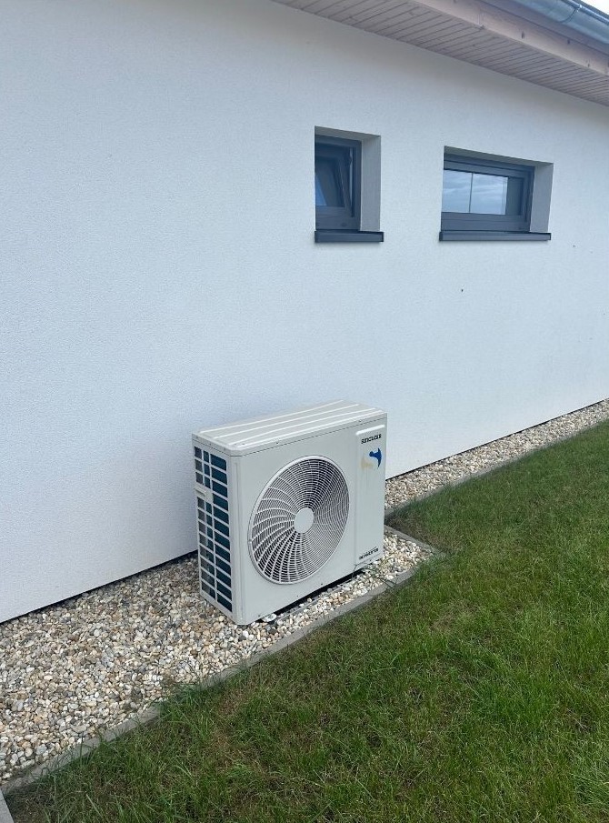 Tepelné čerpadlo u bungalovu s užitnou plochou 200 metrů čtverečních