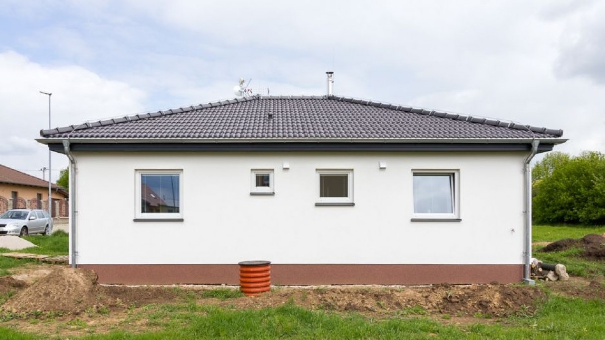 Zaplatili poslední nájem a druhý den bydleli v novém domě