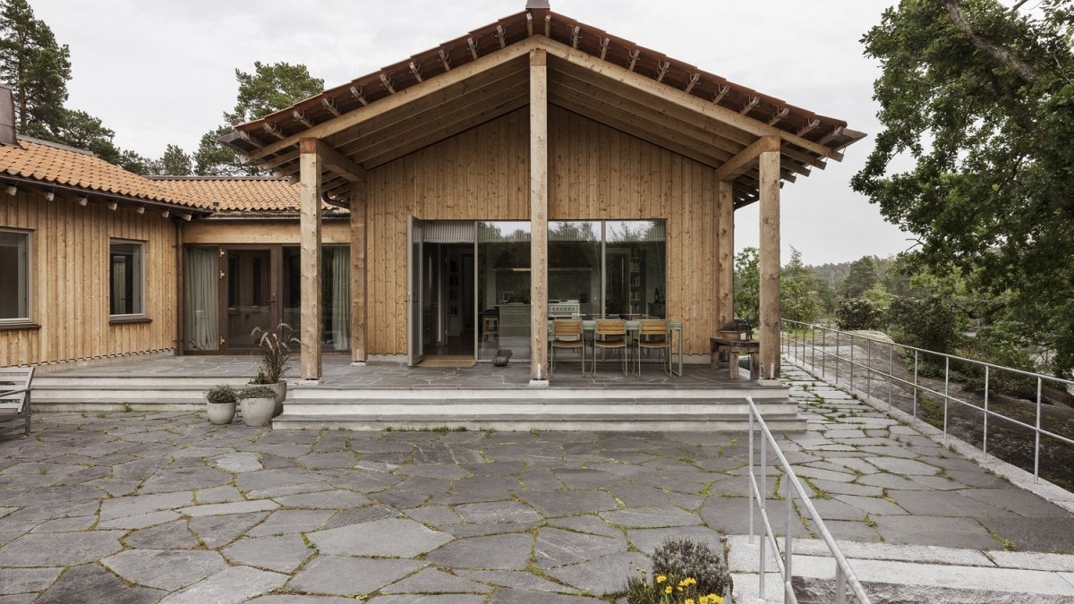 Místo jednoho domu si postavili rovnou tři