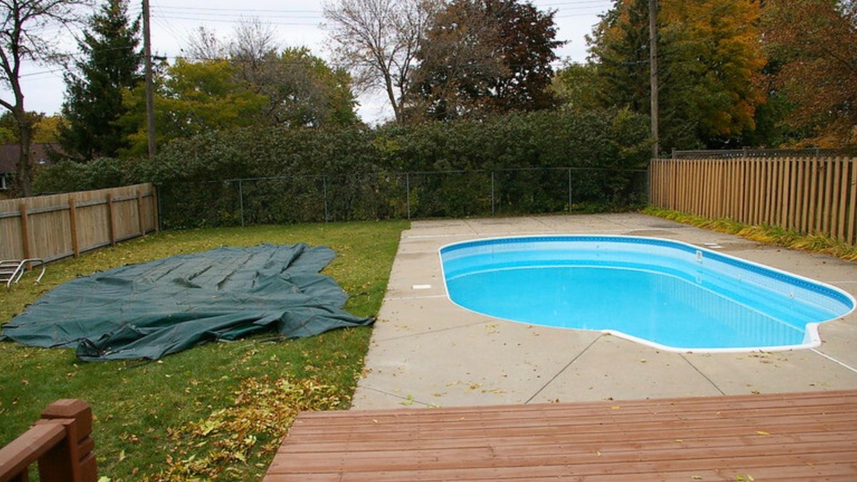 Jak na správné zazimování bazénu?