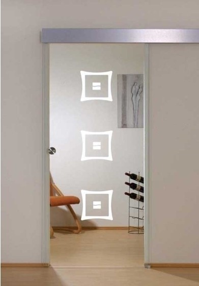 Skleněné posuvné dveře s jemným designem