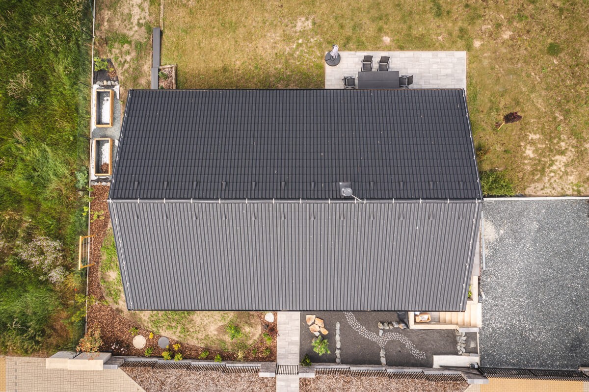 Moderní bungalov do obdélníku
