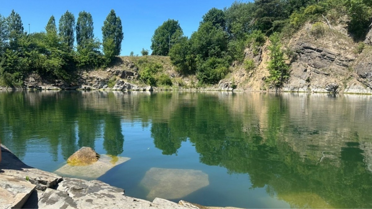 Ukrytý lom ke koupání