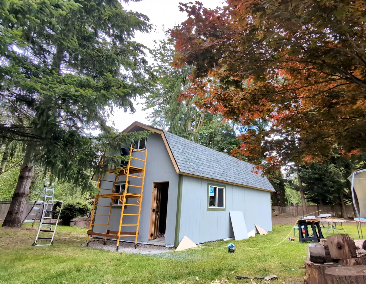 Stavba domácí kůlny od základu