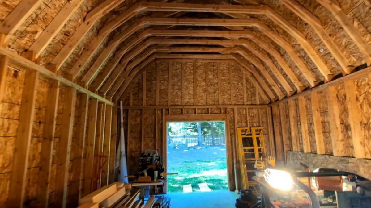 Stavba domácí kůlny od základu