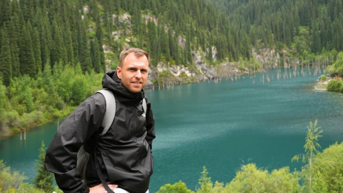 Odešel ze školy a živil se jako taxikář. Z nuly vybudoval prestižní českou firmu, která vyváží do světa 