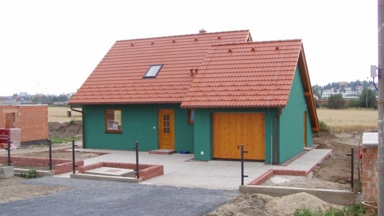 Rodinný dům s garáží