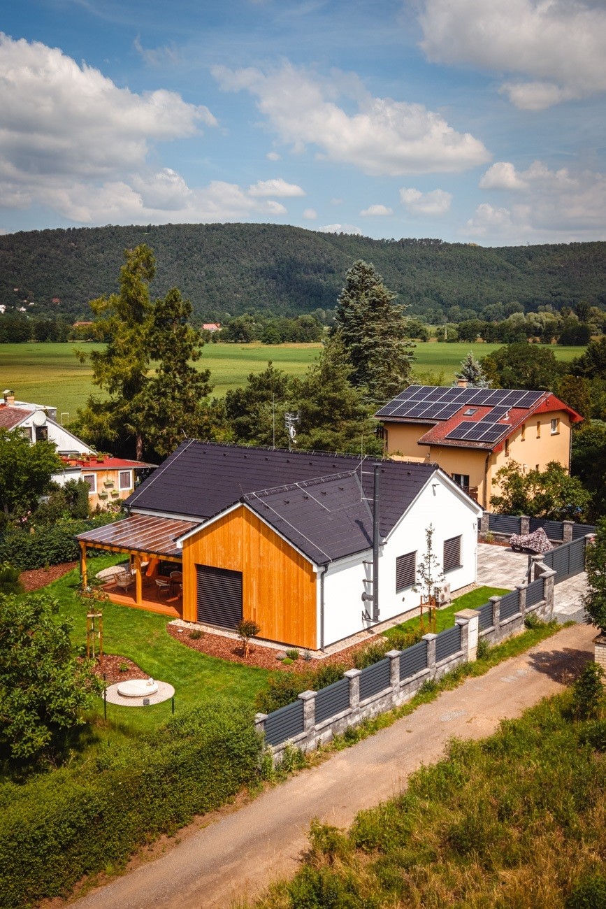 Stavba rodinného domu u Prahy