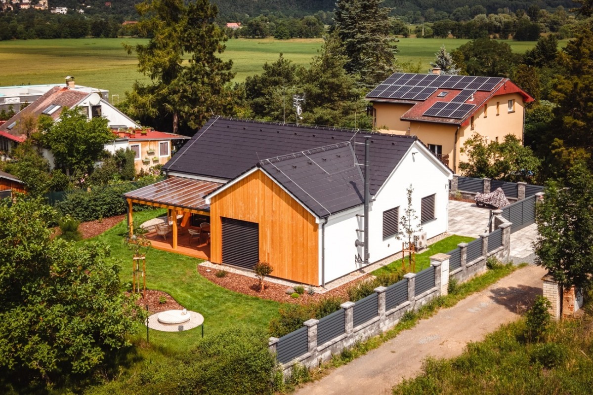 Stavba rodinného domu u Prahy