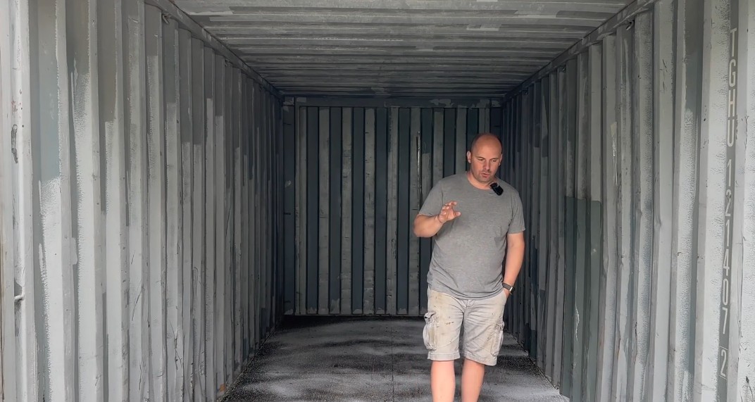 Přestavba lodního kontejneru